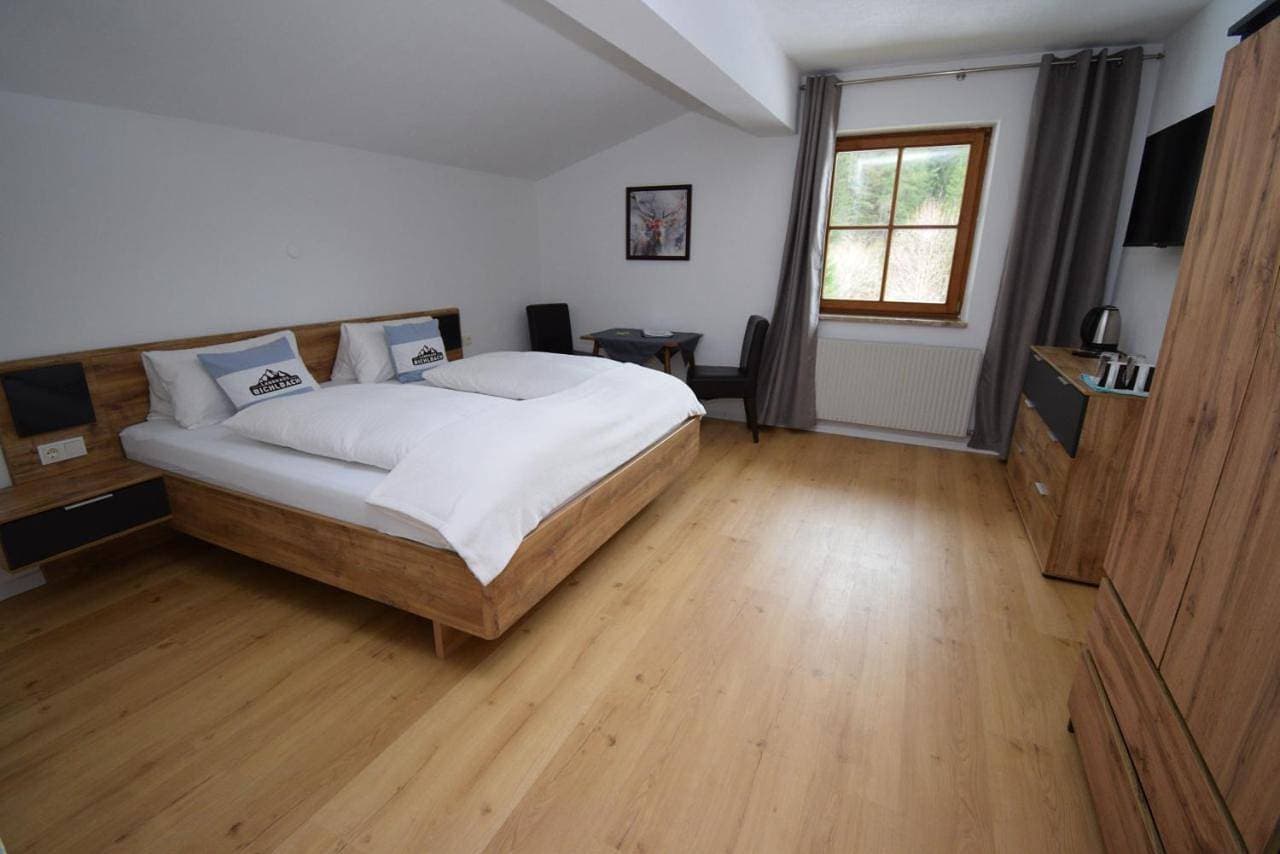Foto 6 von 10: Double Room with Mountain View