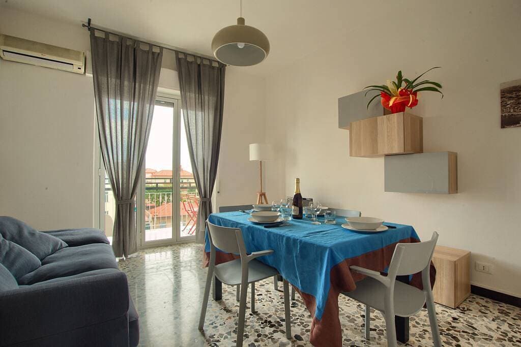 Foto 3 von 18: Ferienwohnung für 5 Personen mit Balkon/Terrasse