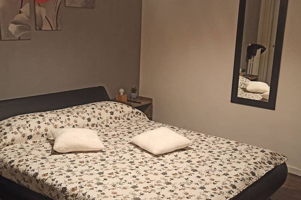 In the beautiful setting of Porta Pia is located \" Parva Domus \". 1
