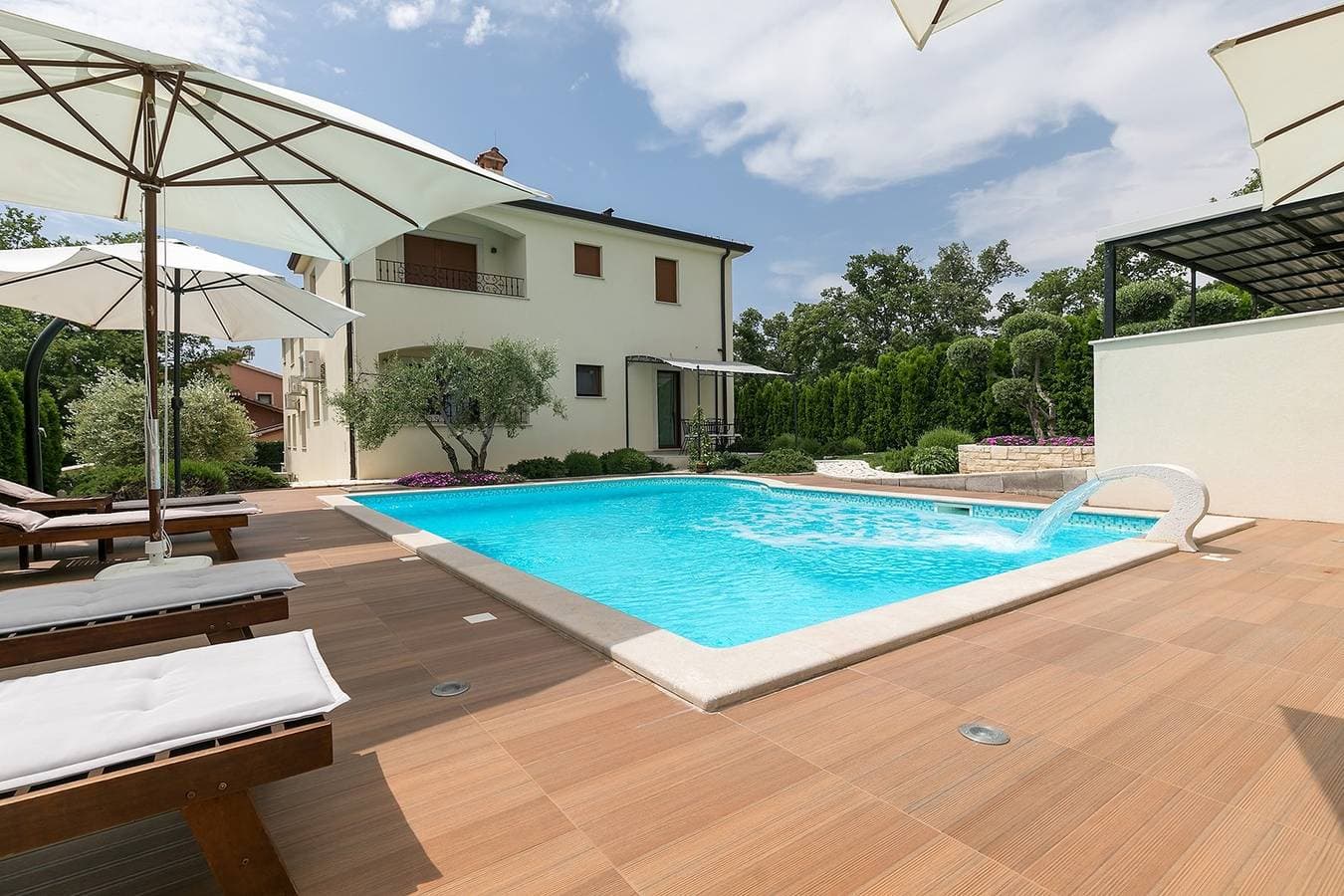 Foto 13 von 13: Neue und moderne voll ausgestattete Wohnung in einer Villa mit Pool in der Nähe von Porec, alle Zimmer klimatisiert