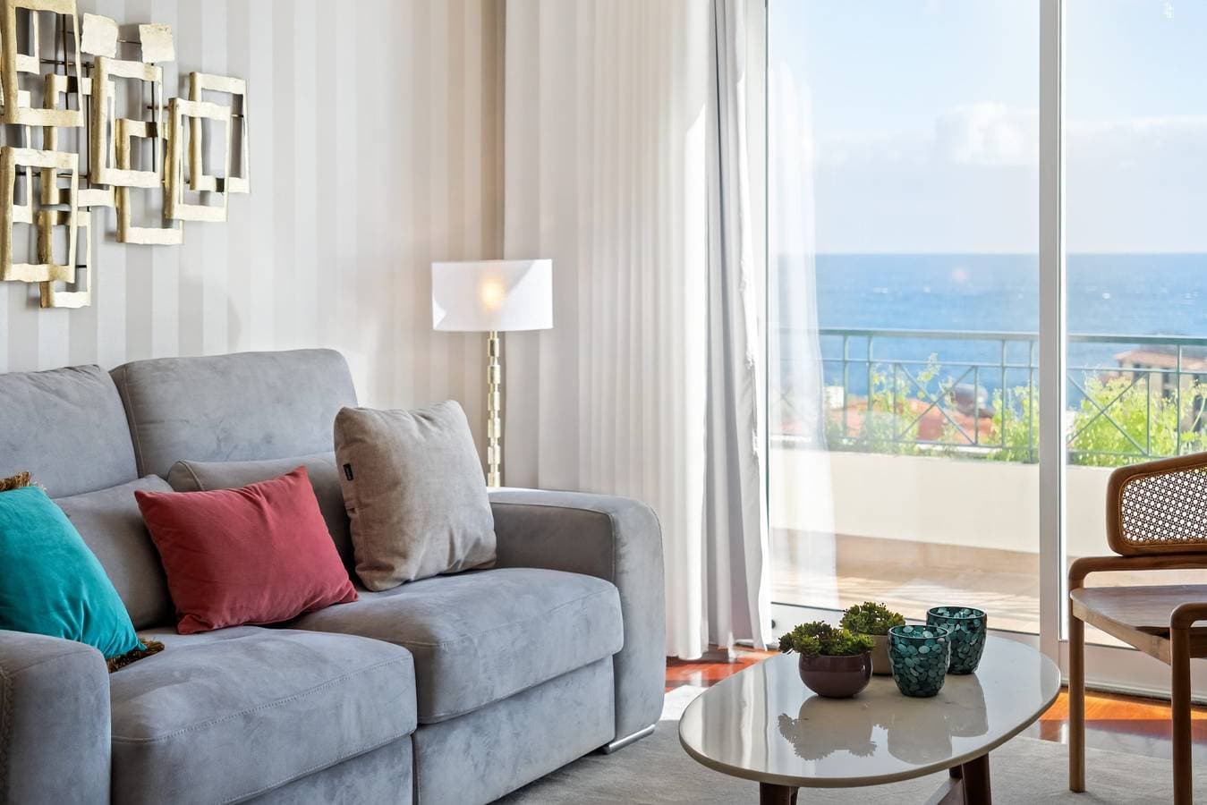 Foto 9 von 28: Exquisite Ocean Apartment by Homie
