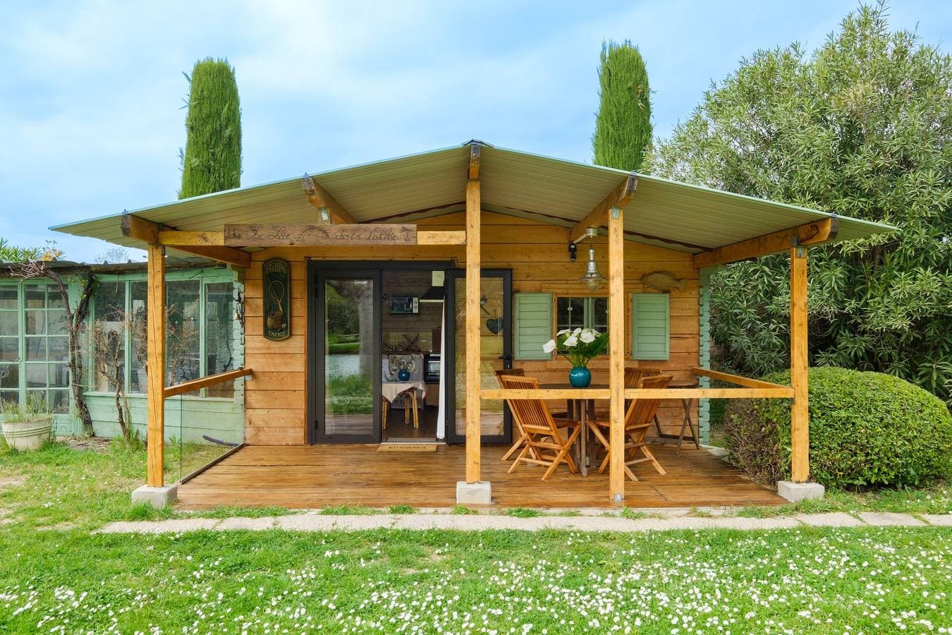 Foto 3 von 25: Chalet 'Les Iris' mit privatem Pool, gemeinsamer Terrasse und Klimaanlage
