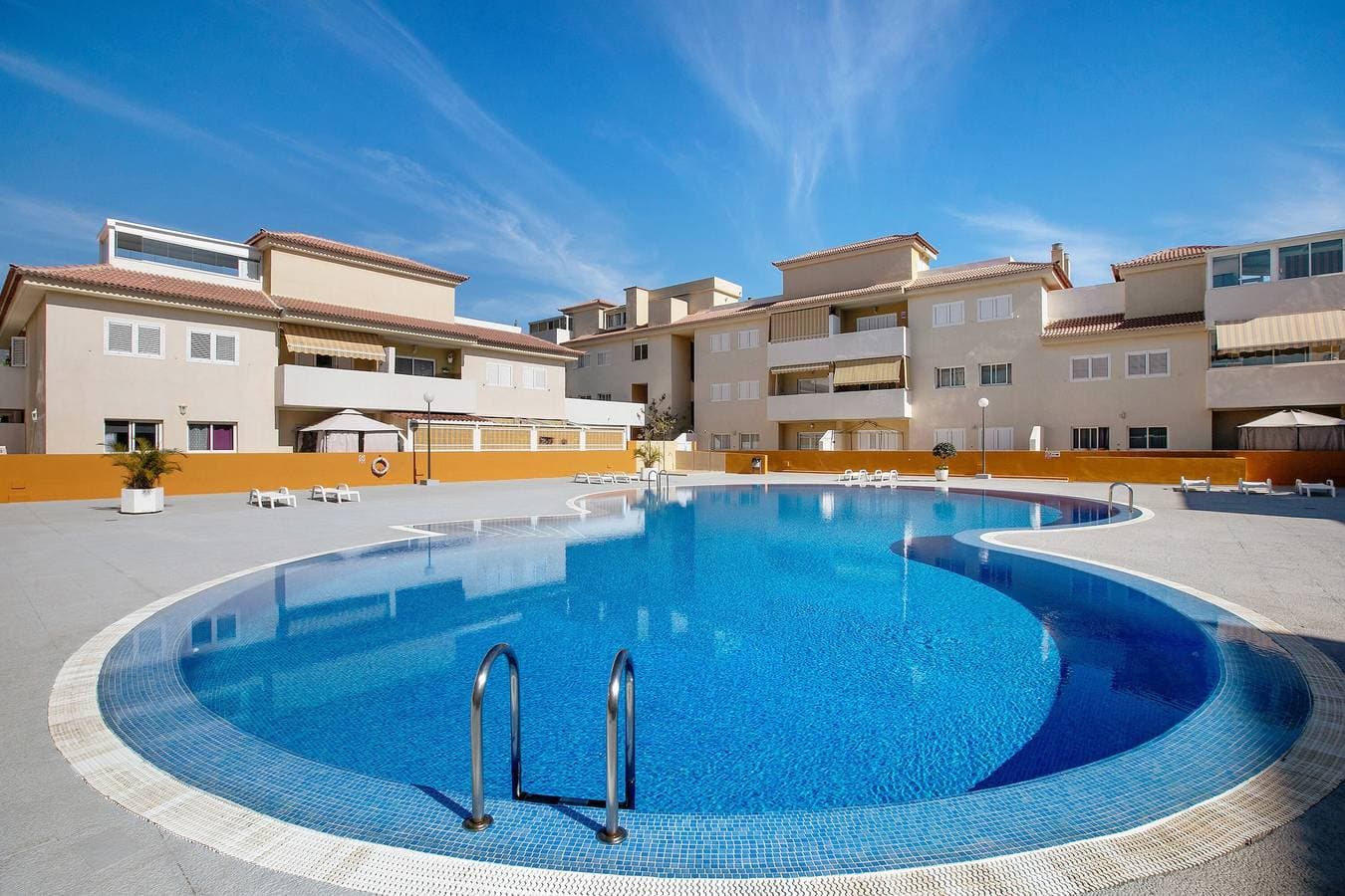 Oramas Beach House – Pool & Terrace 1
