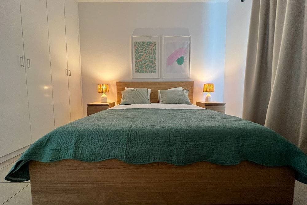 Foto 5 von 28: Stylish  1/bdr central apart near the beach