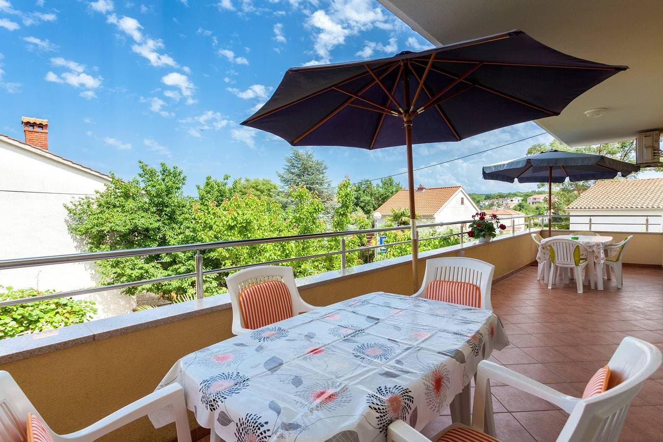 Foto 4 von 26: Extra geräumiges Vier-Sterne-Apartment für 4-6 Personen in Malinska