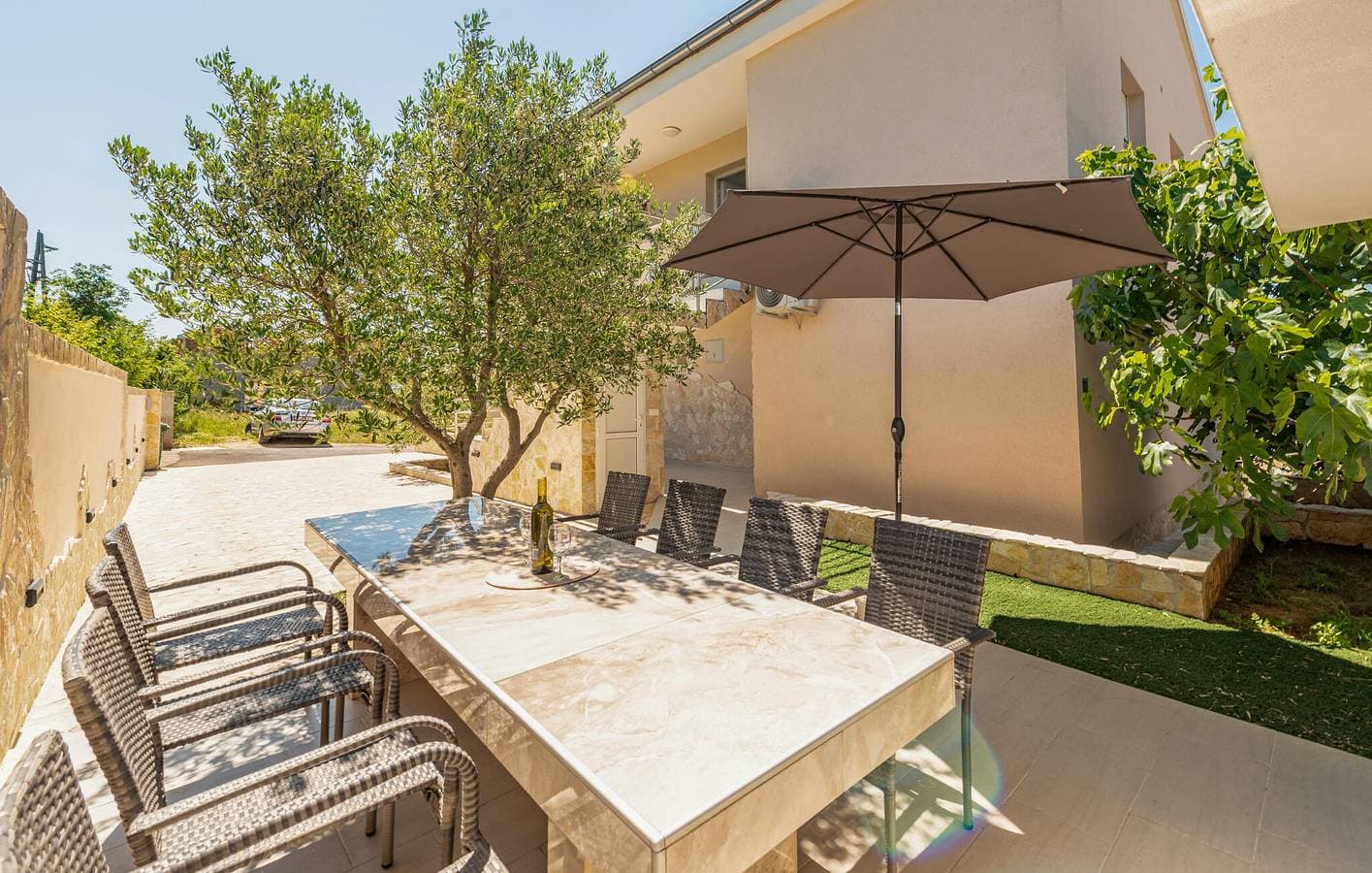 Foto 7 von 29: Urlaub am Meer: Gemütliche Ferienwohnung mit Terrasse, Küche und Parkplatz