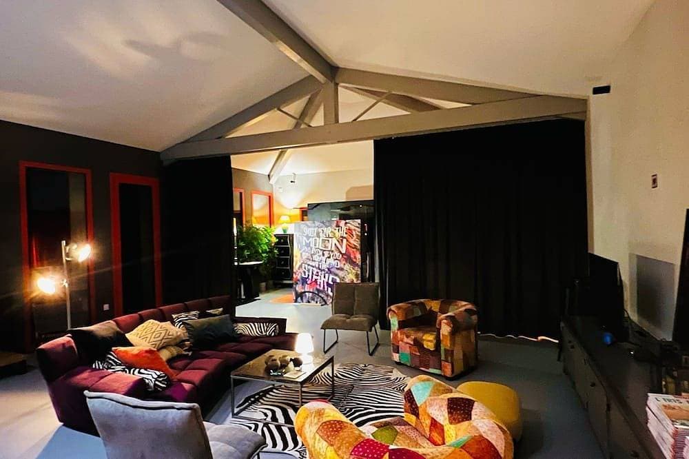 Foto 9 von 30: Villa Asterisk design facing Mont Ventoux