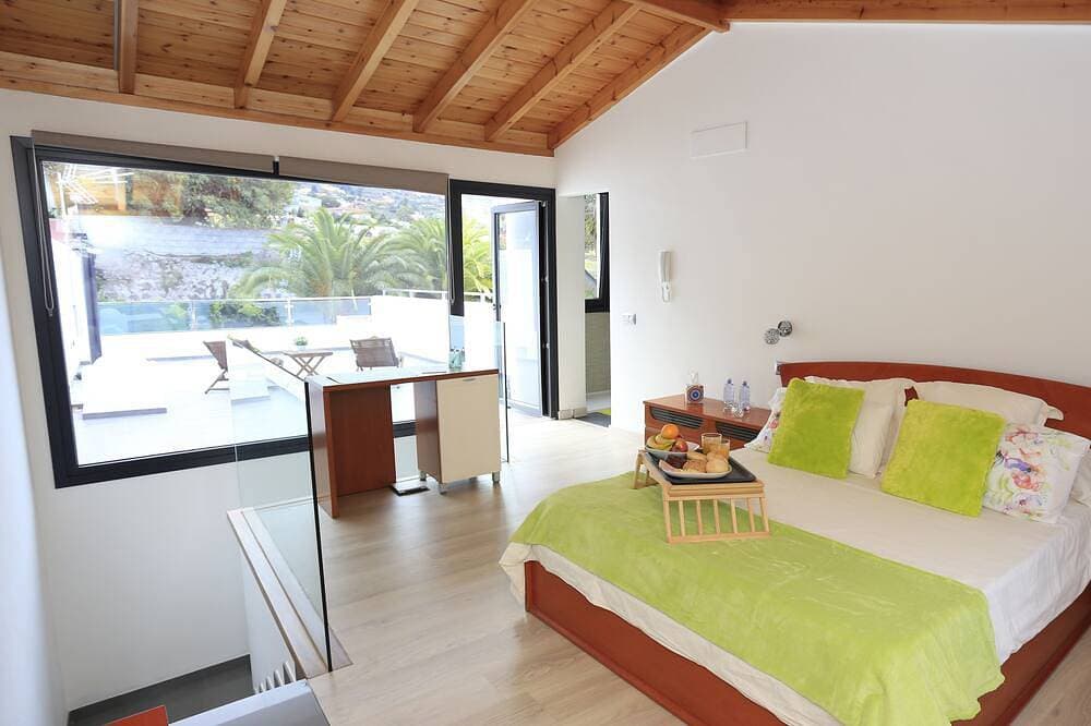 Foto 11 von 30: Einzelhaus mit 3 Schlafzimmern, 3 Bädern, Wohnzimmer, Küche, Garten