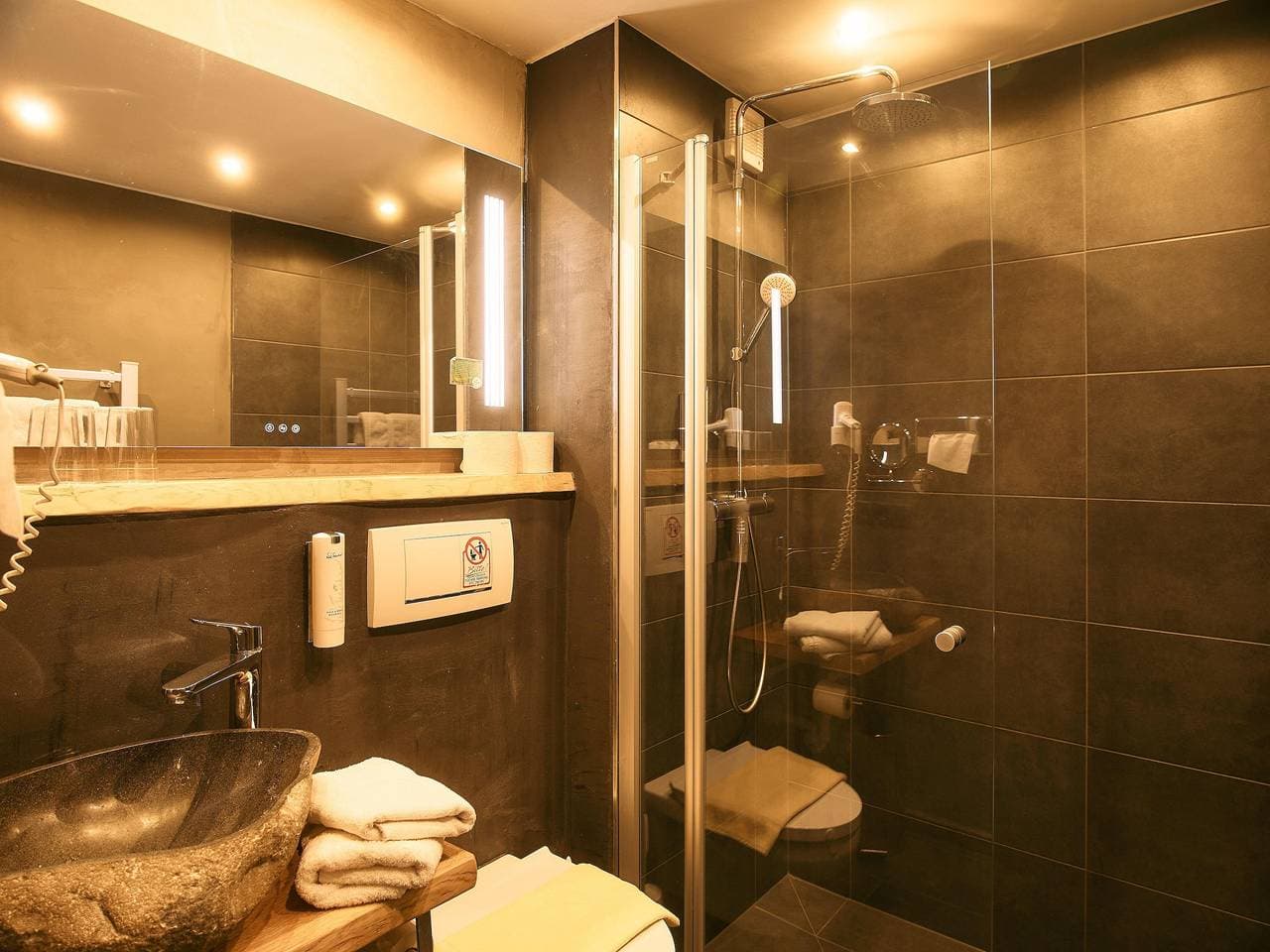 Foto 5 von 49: Doppelzimmer Adlerhorst