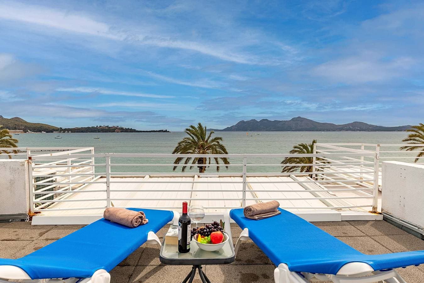 Foto 4 von 20: Beachfront Apartment Sivella Mar