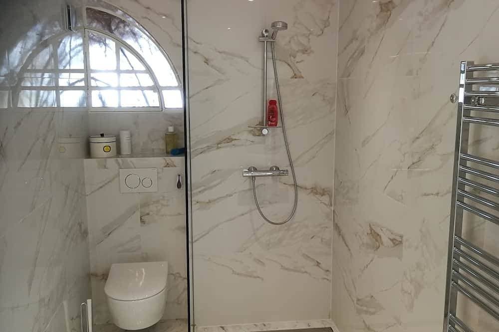 Foto 6 von 30: Lux 1 Schlafzimmer unabhängige Wohnung in Villa, Pool, Meerblick