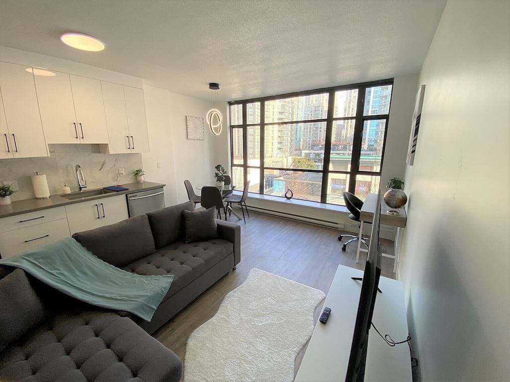 Foto 11 von 28: Vancouver Downtown City view 1 Bedroom & Flex Apartment