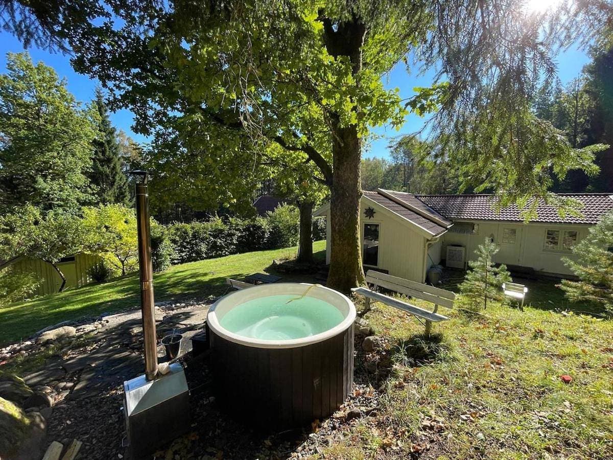 4 bedroom house close to nature and adventure 1