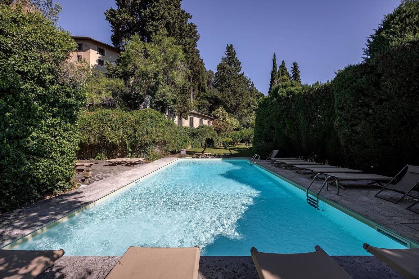 Foto 5 von 62: Schloss für 3 Personen mit Pool