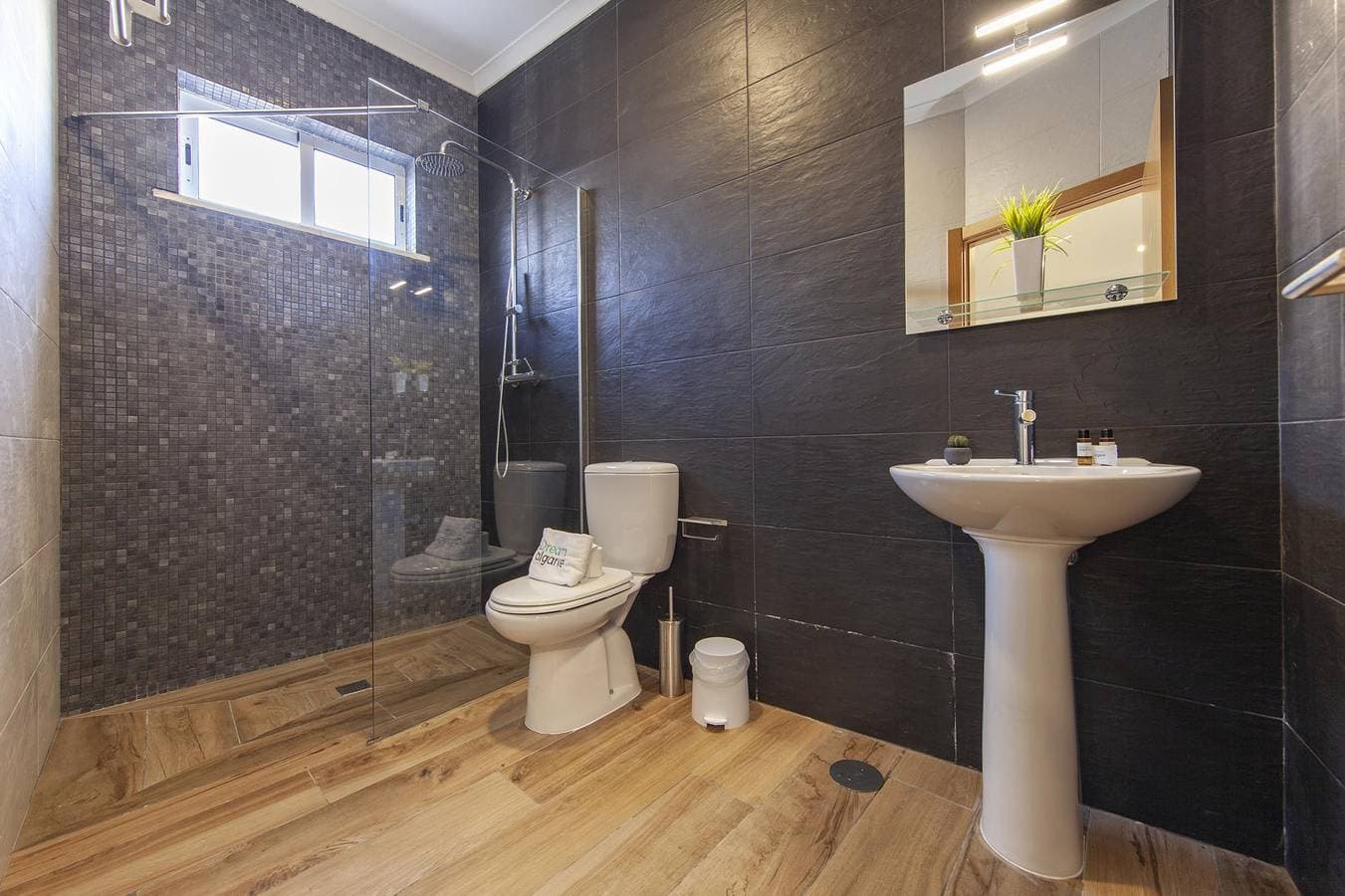 Foto 5 von 24: Gästehaus für 2 Personen mit Terrasse