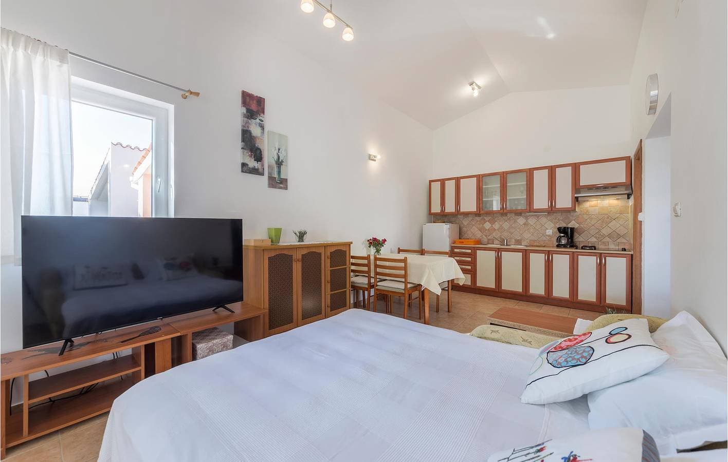 Foto 10 von 20: Gemütliche Ferienwohnung mit Terrasse, Parkplatz und WLAN in der Nähe des Strandes von Fažana