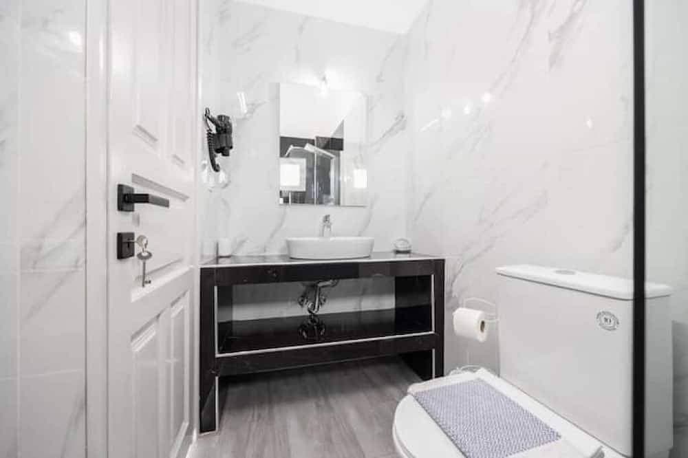 Foto 6 von 10: Kosmas Deluxe Studio – A Sun-Kissed Escape in Roda