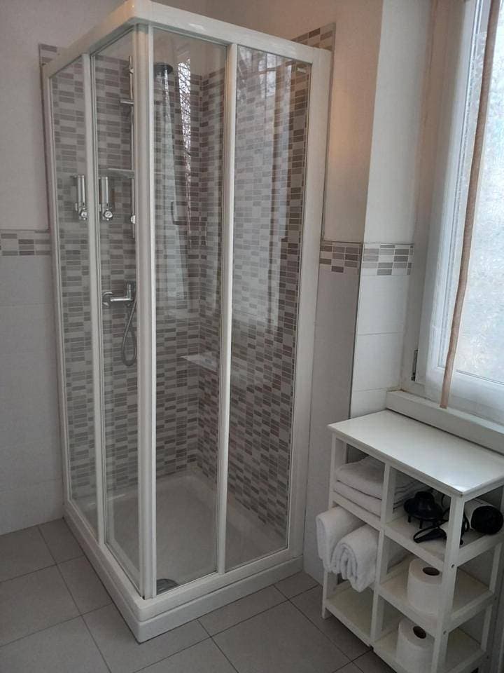 Foto 13 von 16: Double or Twin Room with Private External Bathroom