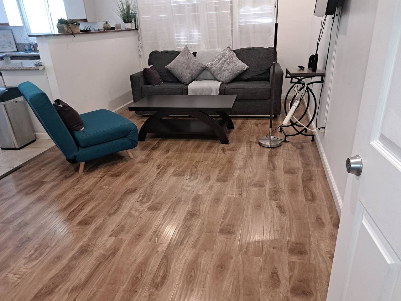 Foto 2 von 10: Charmantes Apartment mit 1 Schlafzimmer in Beverly Hills