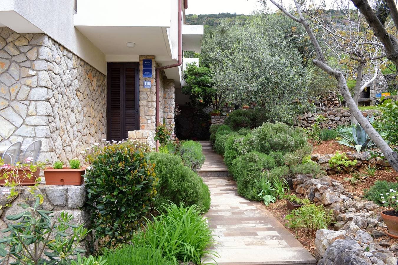Foto 8 von 30: 1-Zimmer-Ferienwohnung mit Terrasse und Meerblick Cres A-7876-c