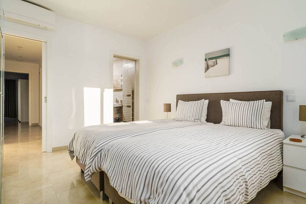 Foto 8 von 30: Casa Rosa - Heated Pool & Sea Views
