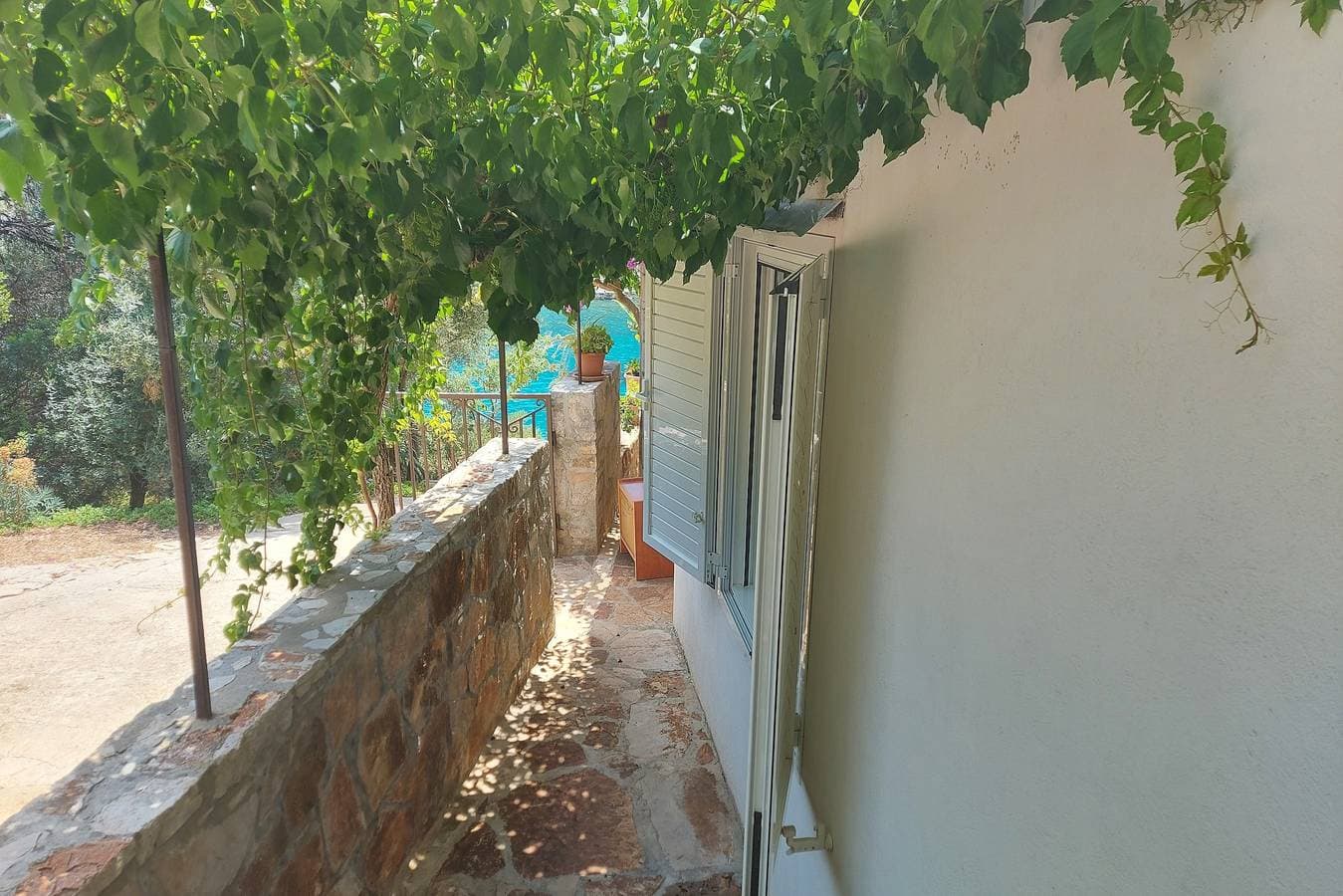 Foto 8 von 8: Studio Appartement am Strand Bucht Zaraće (Gdinj), Hvar -a