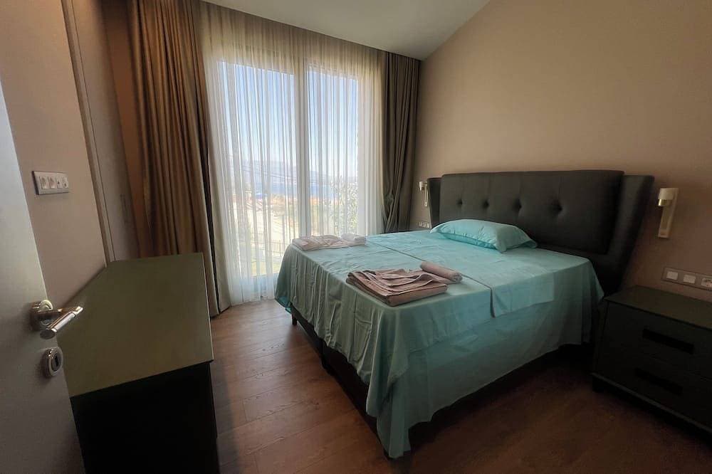 Foto 3 von 30: Stylish 4Br Villa w/ Pool near Porto Novi Beach
