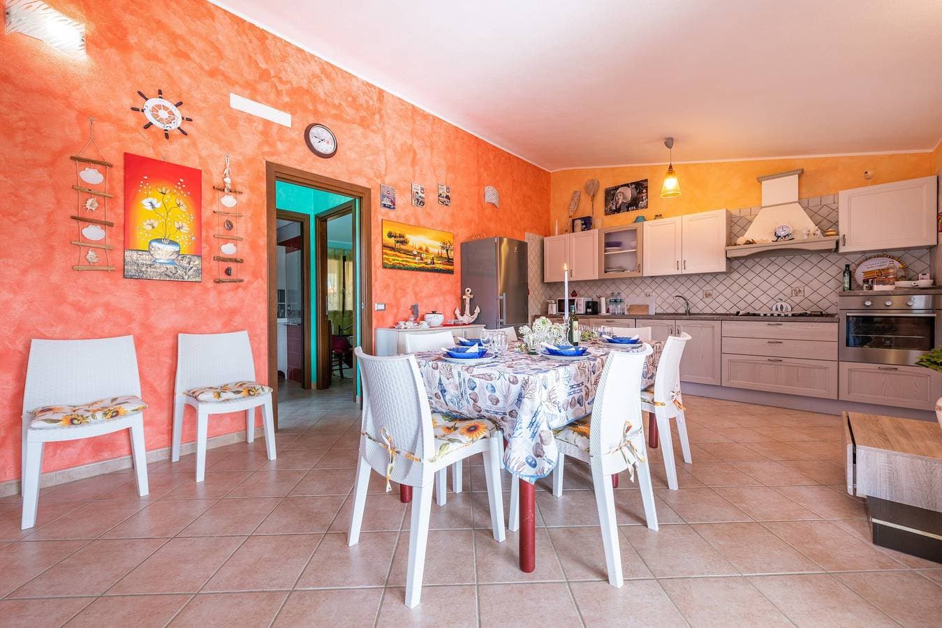 Foto 5 von 28: Ferienhaus 'Villetta Delfino ' mit Bergblick, privater Terrasse und eigenem Garten