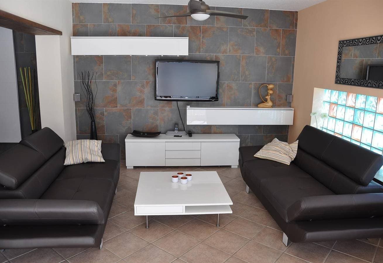 Foto 9 von 41: Villa mit privatem Pool, Terrasse, Klimaanlage und WLAN