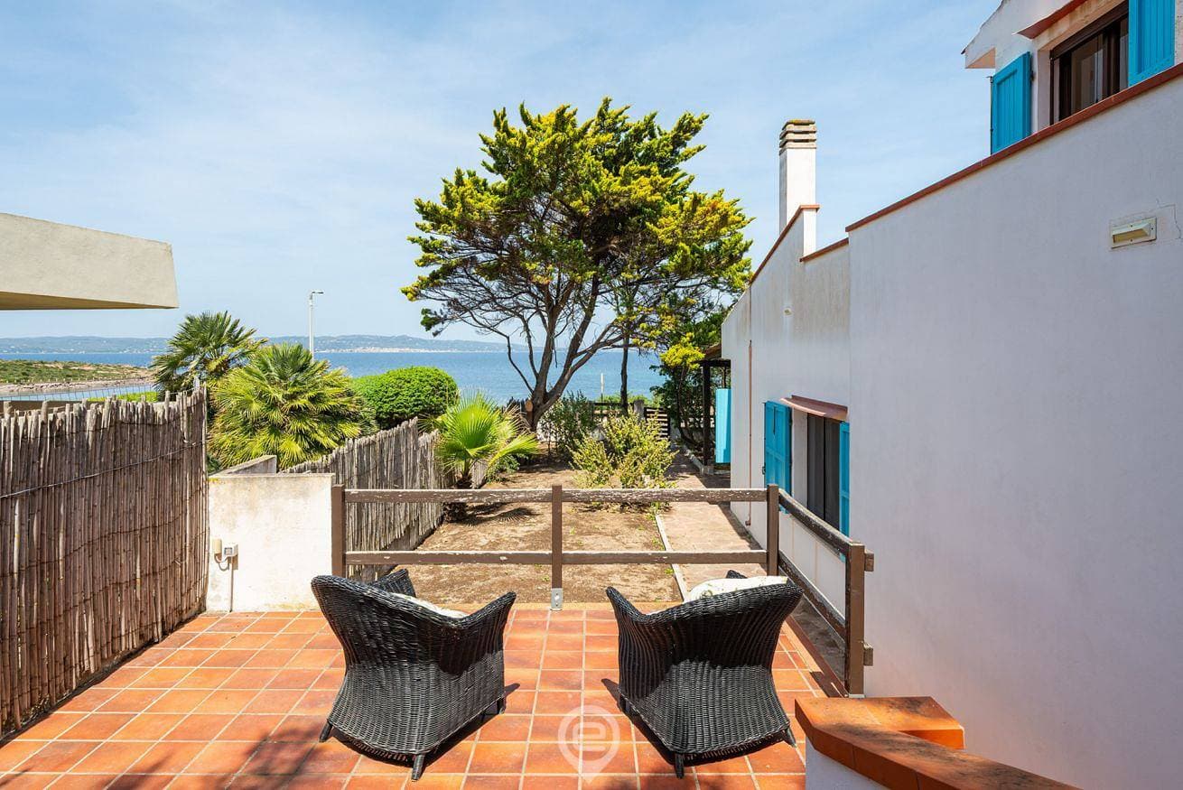 Foto 4 von 53: Villa für 6 Personen mit Balkon/Terrasse