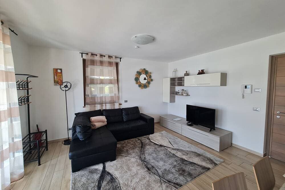 Foto 7 von 17: Luxus Ferienwohnung Relax am Comoer See mit Panoramablick, Poolblick in Colico.