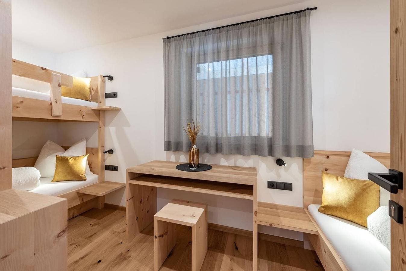 Foto 12 von 42: Apartment 'Mittermanting' mit Bergblick, privater Terrasse und WLAN