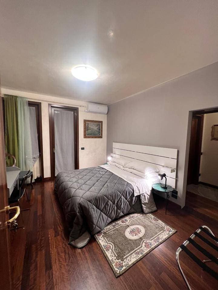 Foto 7 von 14: Large Double Room