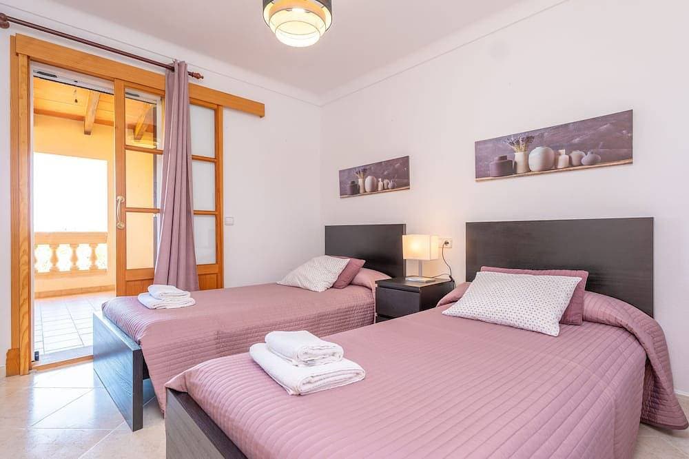 Foto 8 von 30: Els Xiprers - Wunderschönes Landhaus mit privatem Pool und WLAN