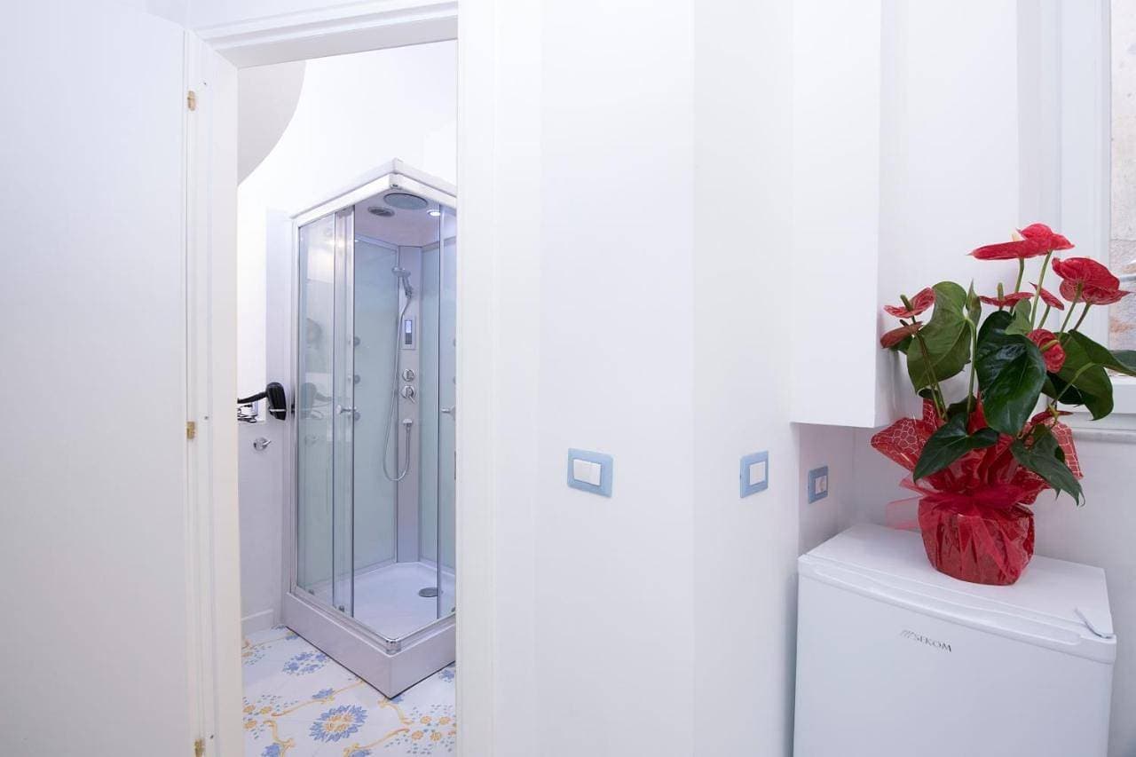 Foto 5 von 5: Double Room with Private Bathroom