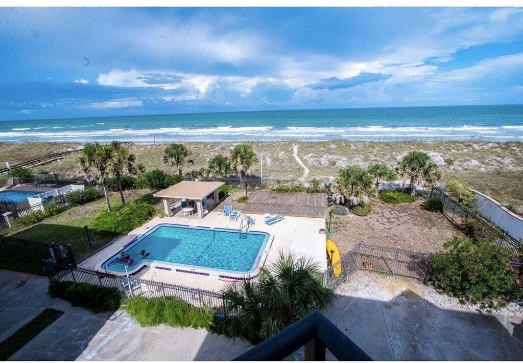 Foto 11 von 39: Oceanfront Wohnung mit Terrasse, Pool / tierfreundlich