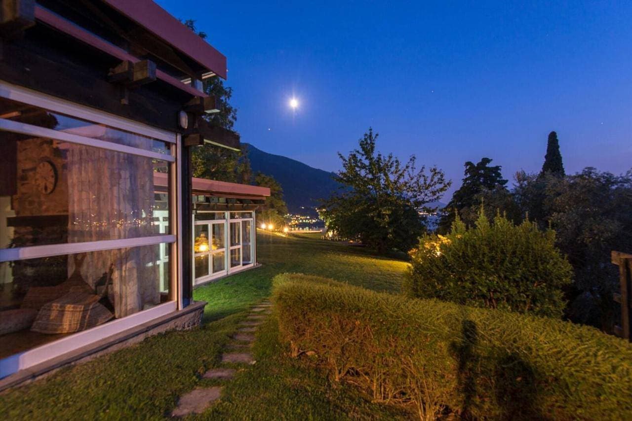 Foto 7 von 52: Six-Bedroom Villa with Private Pool