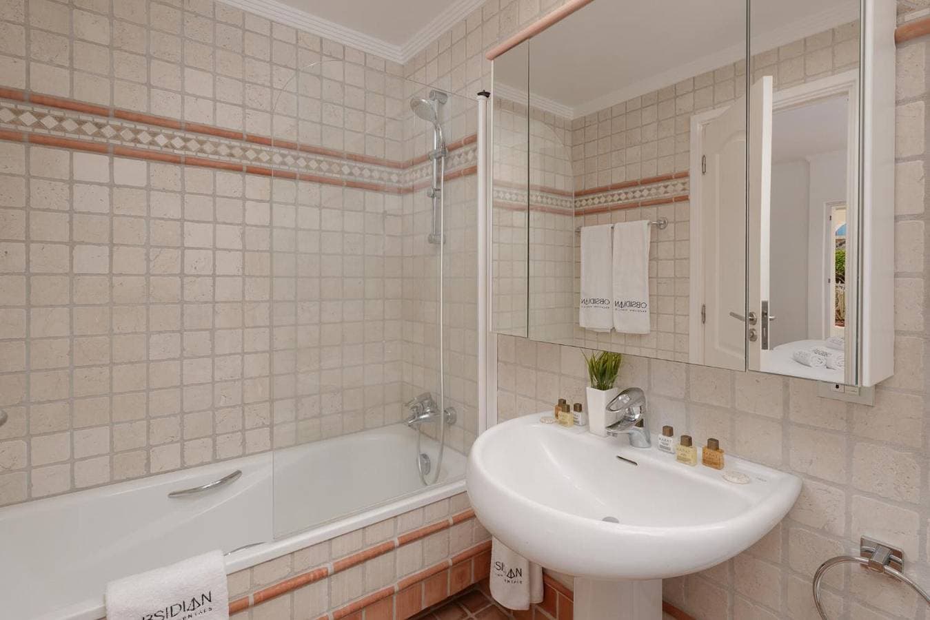 Foto 12 von 31: Ferienwohnung 'Obsidian Villa Estrella Del Mar' mit privater Terrasse und Klimaanlage