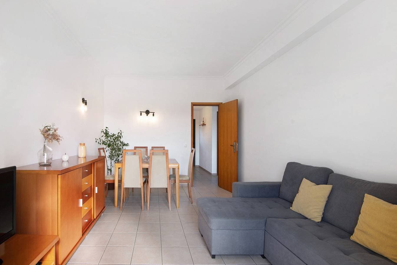 Foto 7 von 24: Apartamento Vista Alegre – Modernes Refugium mit Gemeinschaftspool