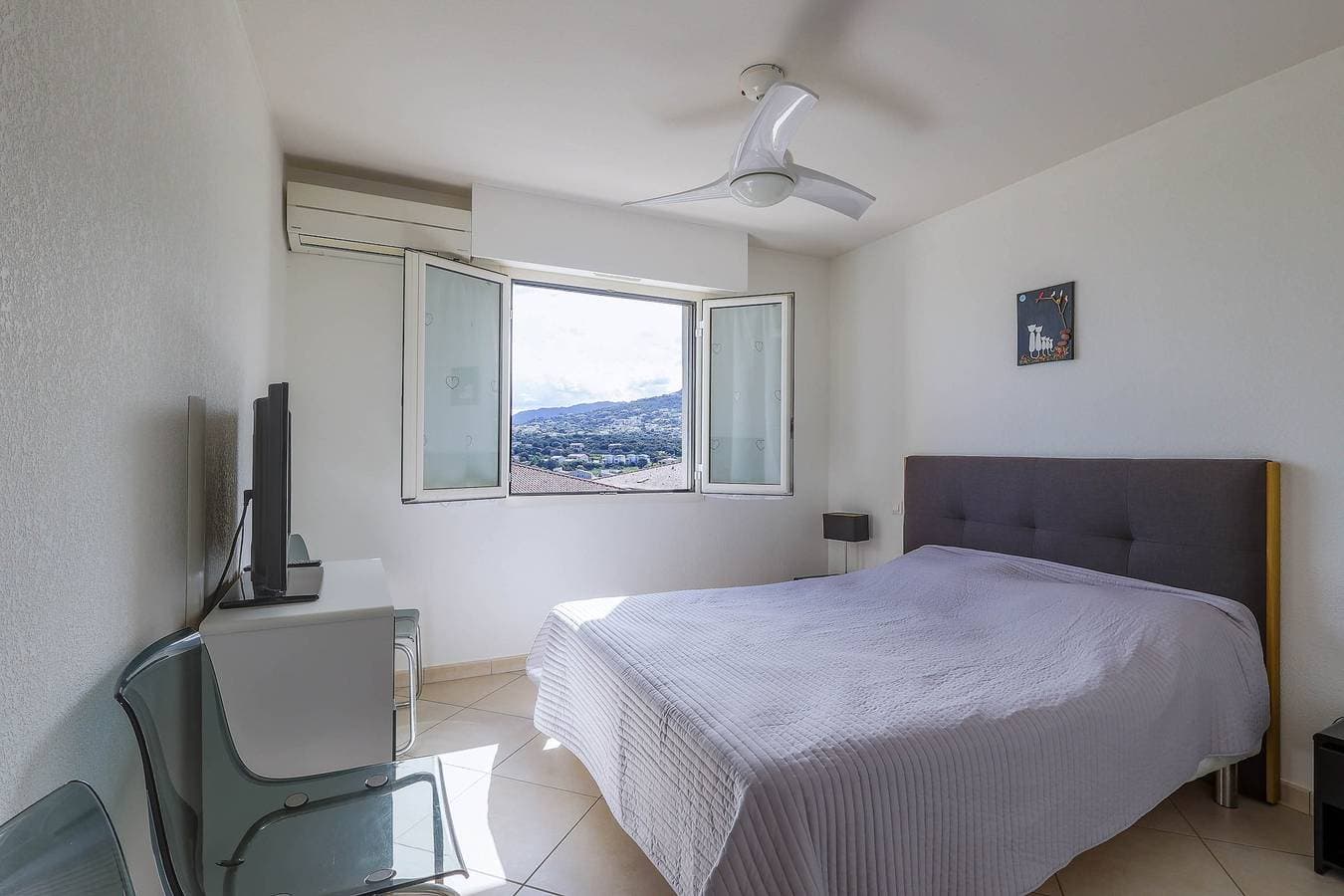 Foto 8 von 21: Ferienwohnung für 4 Personen mit Terrasse