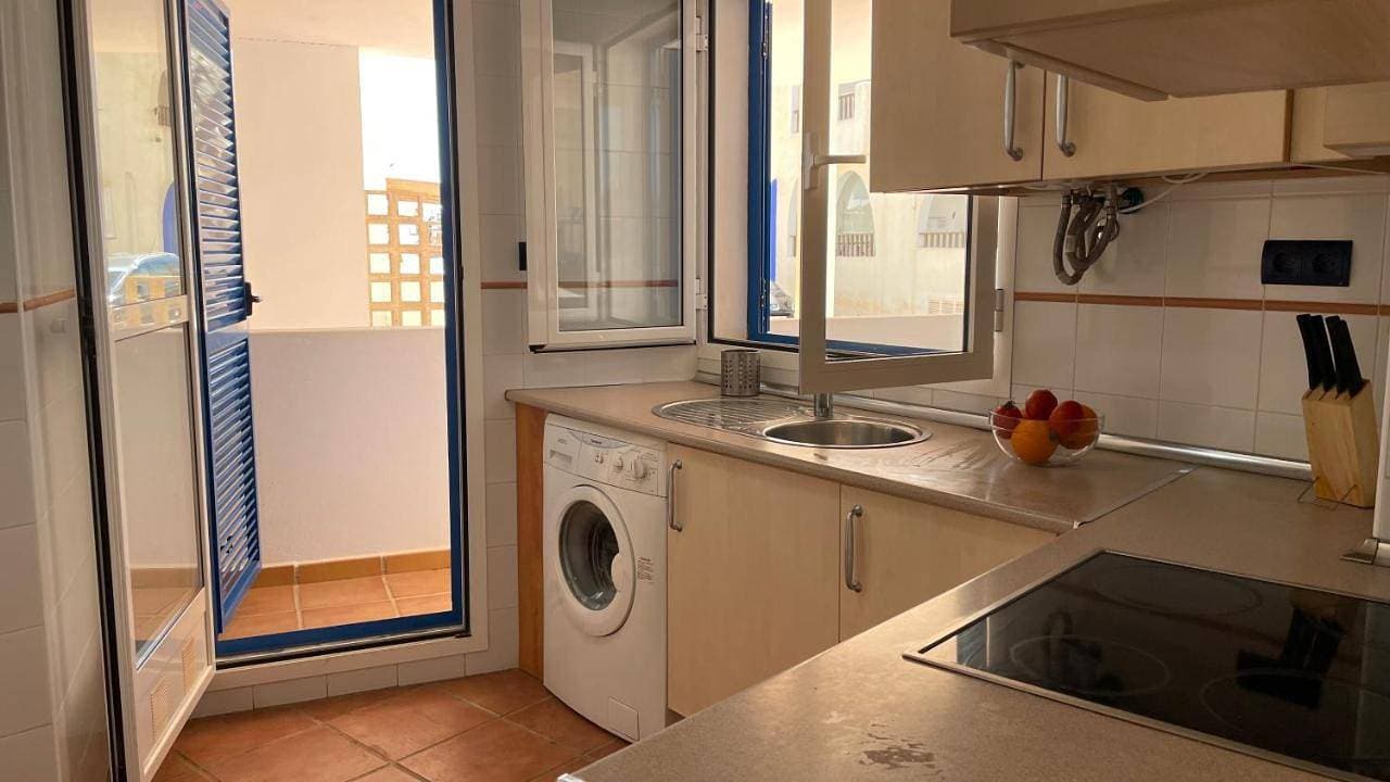 Foto 7 von 59: Three-Bedroom Apartment
