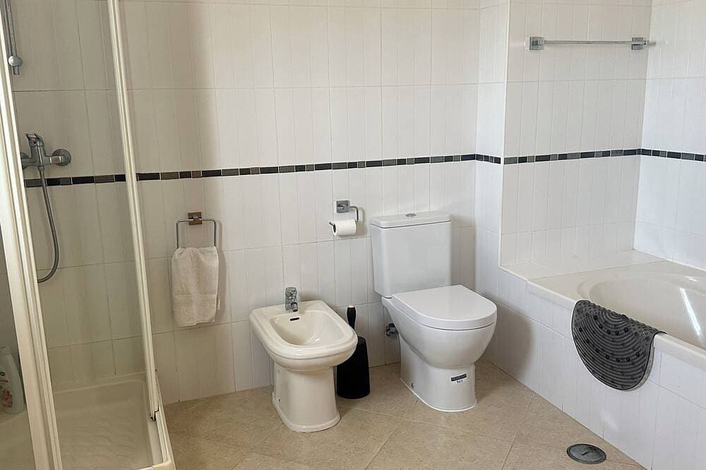 Foto 7 von 24: Eine beeindruckende Villa mit privatem Pool, Klimaanlage, weitläufigen Gärten und kostenfreiem WLAN