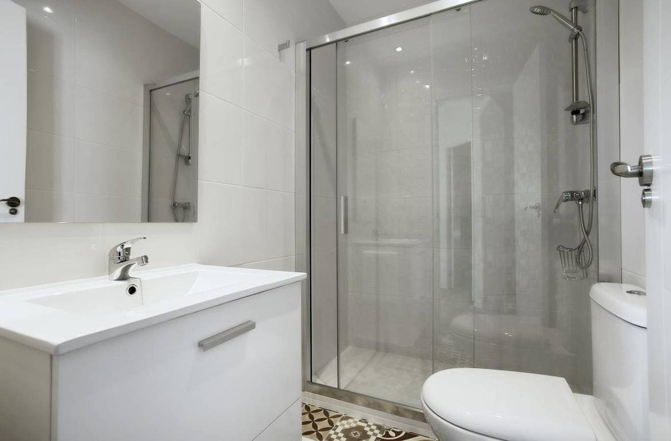 Foto 7 von 16: Exclusive 3Bd Apartment near Reina Sofia Museum. Reina Sofia II
