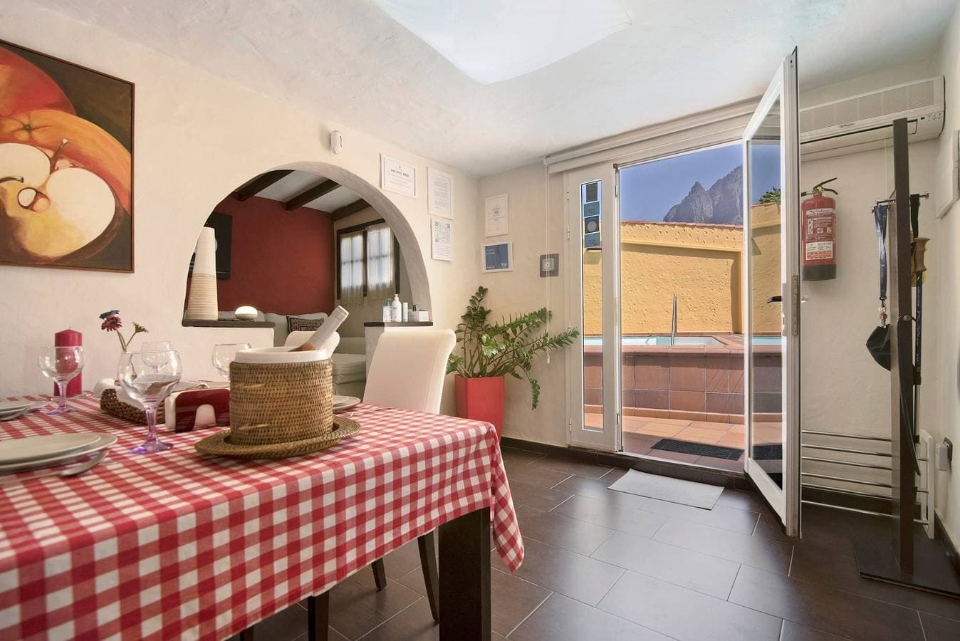 Foto 4 von 32: Ferienhaus "Los Veroles" mit Meerblick, privatem beheiztem Pool und WLAN