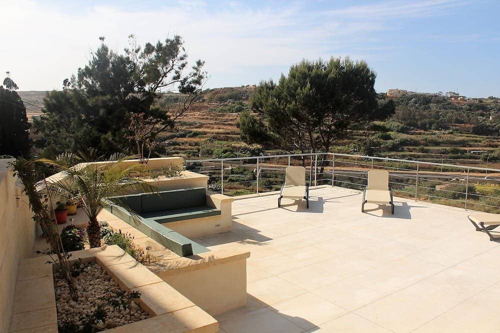 Foto 8 von 23: Bauernhaus mit privatem Swimmingpool, voller Charakter und Charme