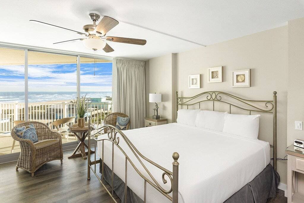 Foto 4 von 20: Sandcastle Condominium Unit 536