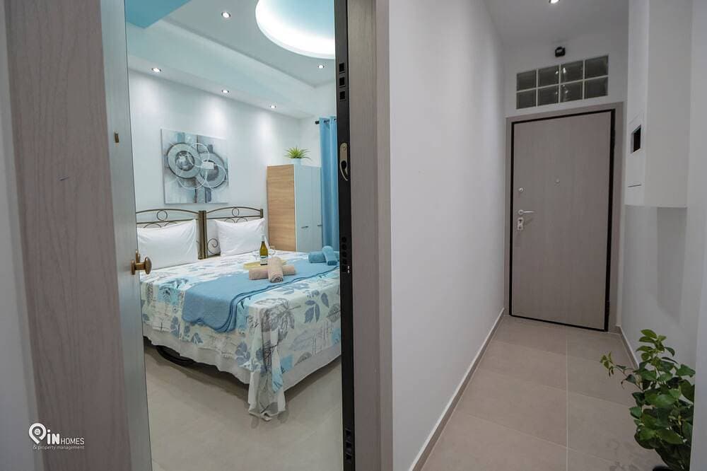 Foto 6 von 30: The Aqua - Stylish & Comfy Studio in Egaleo/Athens