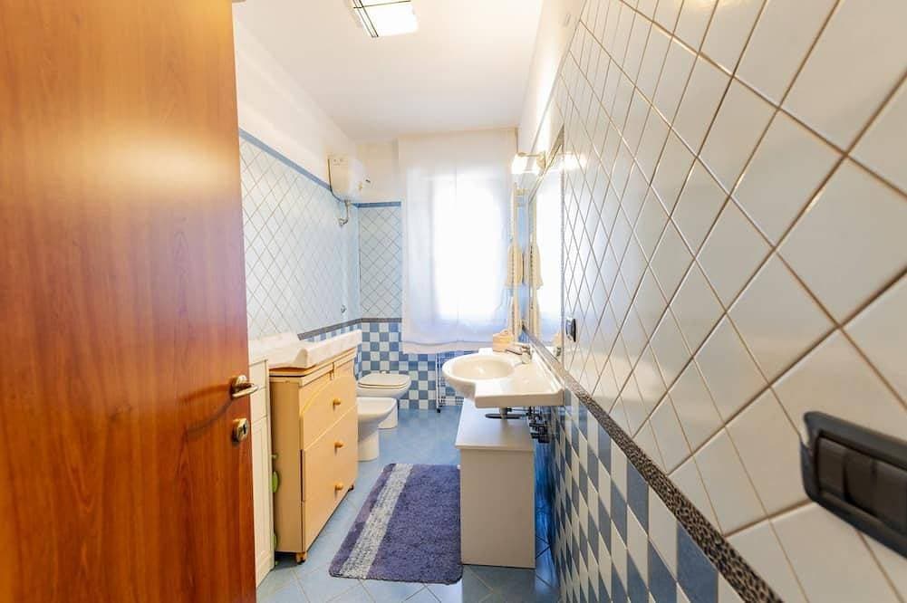 Foto 8 von 30: GuestHost - Nice 80 sqm apartment on two levels, perfect for 2 people, located on the first floor of a semi-detached house Without a lift (stairs to access it). The accommodation is located in San Martino, a quiet and peaceful neighborhood where you can