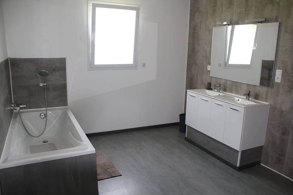Foto 8 von 18: Landhaus mit Jacuzzi nahe den Landungsstränden. 4 Sterne