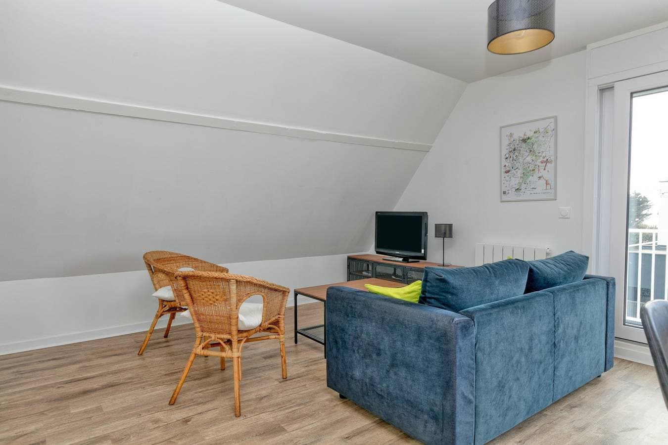 Foto 6 von 23: Ferienwohnung 'Bel Appartement - 2min zum Strand' mit Meerblick und Balkon